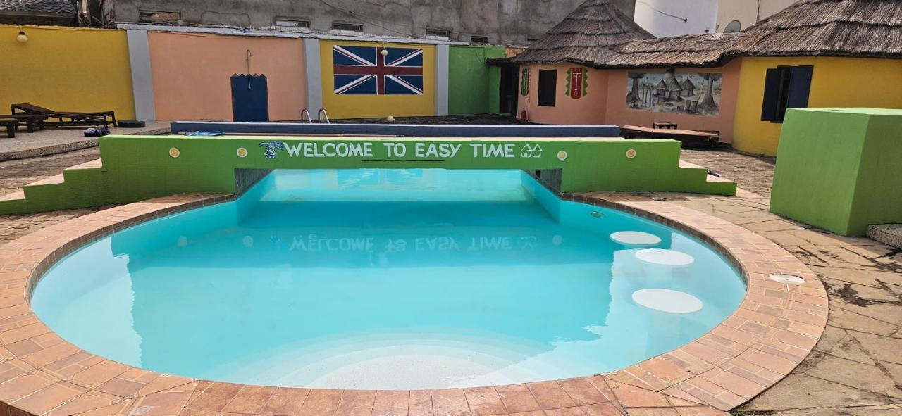 Easy Time Lodge Kololi Esterno foto