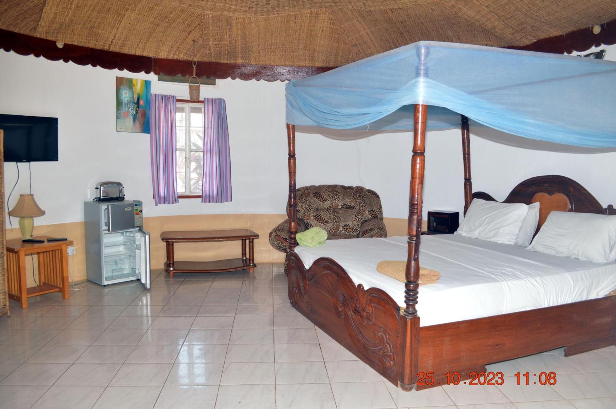 Easy Time Lodge Kololi Esterno foto