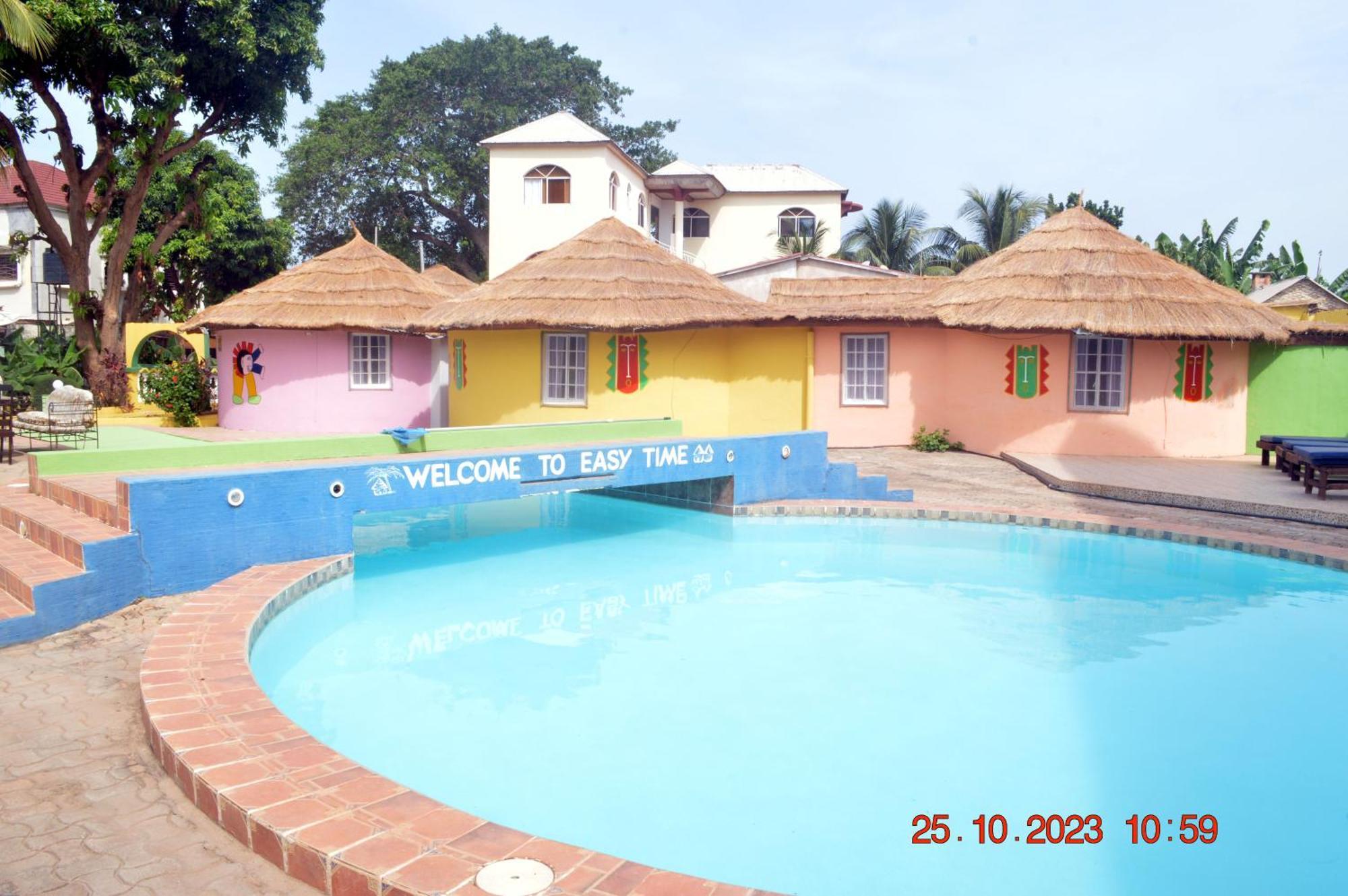 Easy Time Lodge Kololi Esterno foto